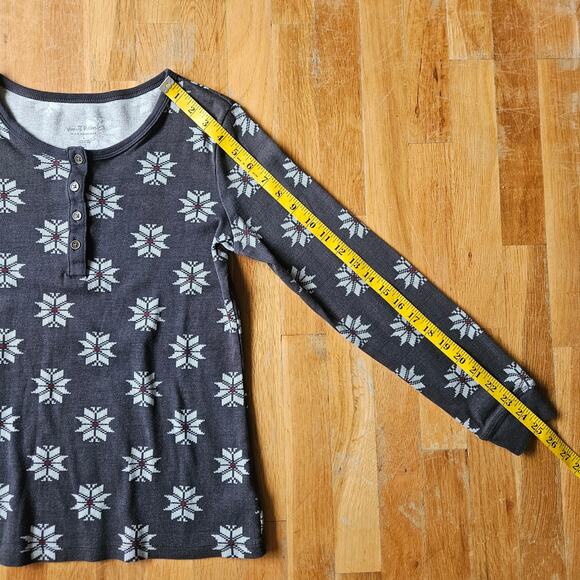 Hearth & Hand Pajama Set Womens M Gray Nordic Snowflake Henley Top & Joggers - Picture 13 of 15